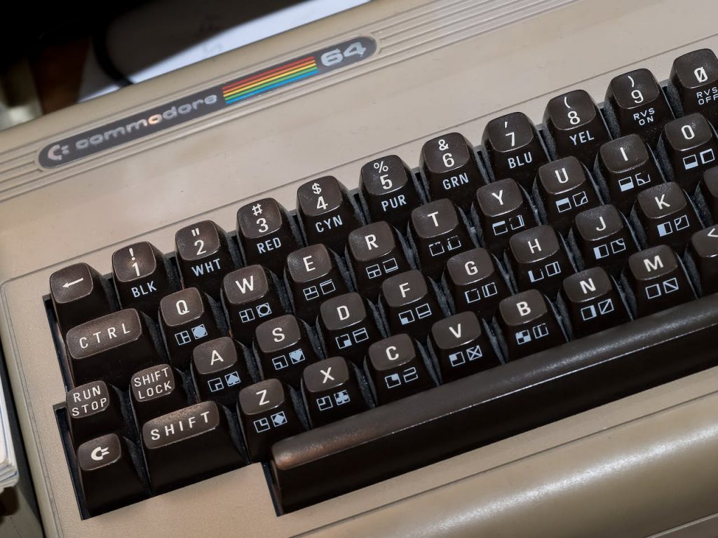 Commodore 64 vs Atari